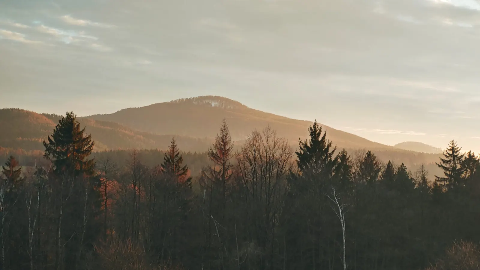 Sunset over the ridges near Studený vrch